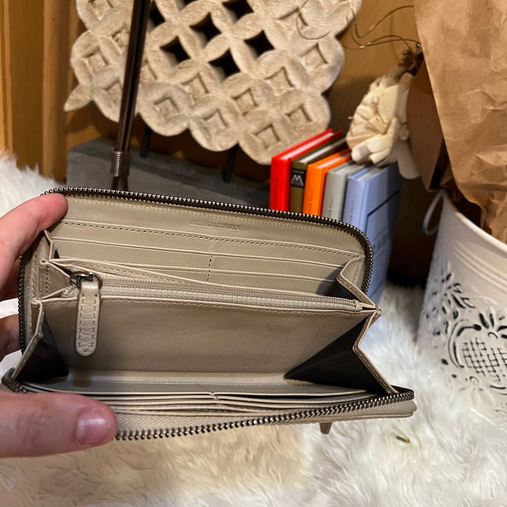 ***SOLD**Burberry Brown Coated Canvas And Leather Smoked Check Zip Around Wallet - Picture 5 of 10